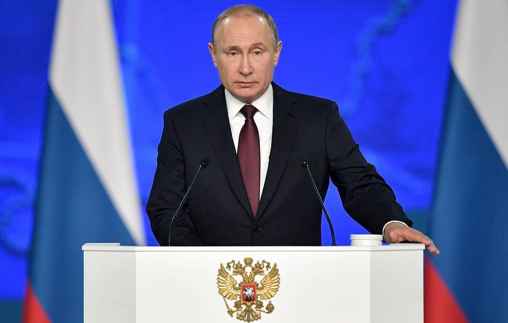Putin Konstitusiya ilə bağlı referendum keçirilməsini təklif edib