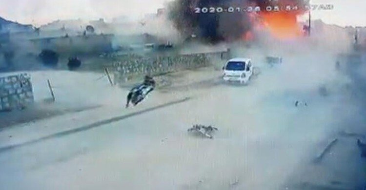 PKK və YPG-nin Azezdə bomba hücumu! 7 ölü cox sayda yaralı.FOTO