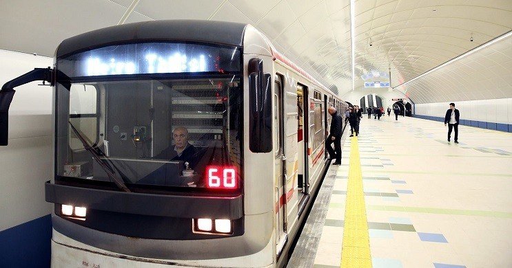 Tbilisidə metro və sərnişin avtobuslarının işləməsi qadağan olunur