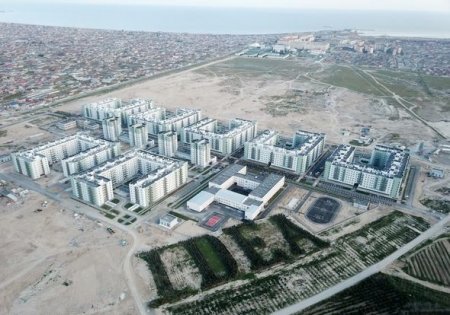 İlham Əliyev və Mehriban Əliyeva Hövsan yaşayış kompleksinin açılışında - FOTO