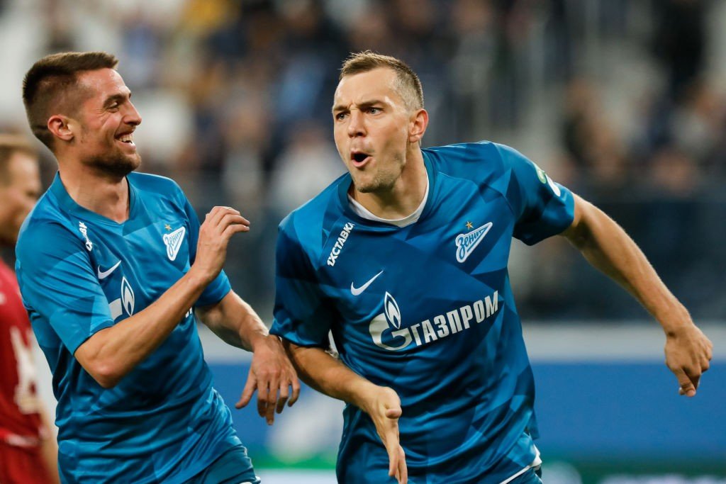 "Zenit"də futbolçuların maaşı 50 faiz azaldı