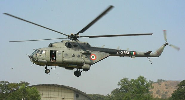 Hindistanda hərbi helikopter qəzaya uğrayıb