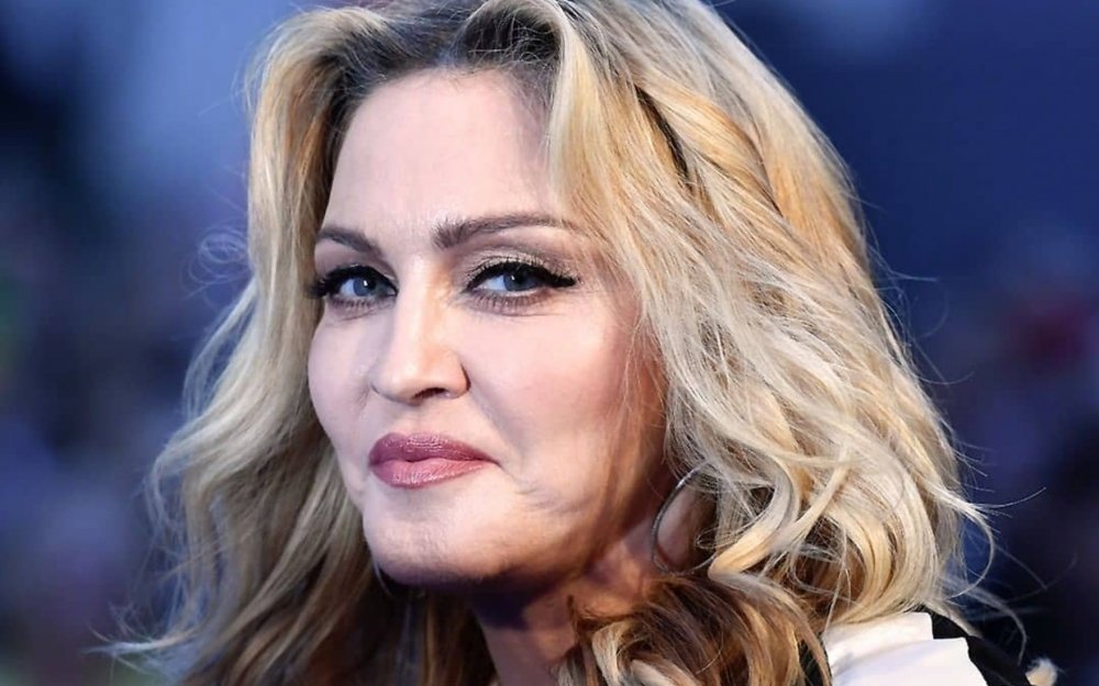 Madonna da koronavirusa yoluxubmuş