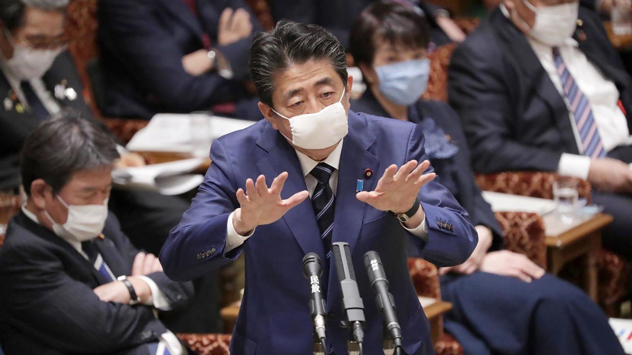 Yaponiyada Abe hökumətinin reytinqi düşüb