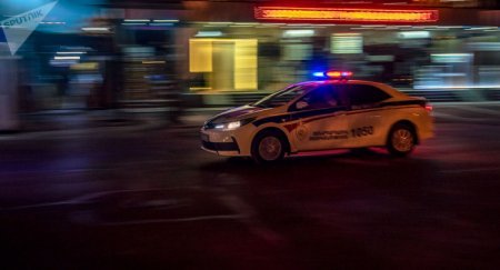 Ermənistanda polis sabiq deputatın qardaşı oğlunu döydü - VİDEO