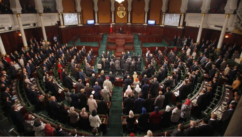 Tunis parlamenti ölkə tarixində ilk dəfə yeni hökuməti təsdiqləməyib