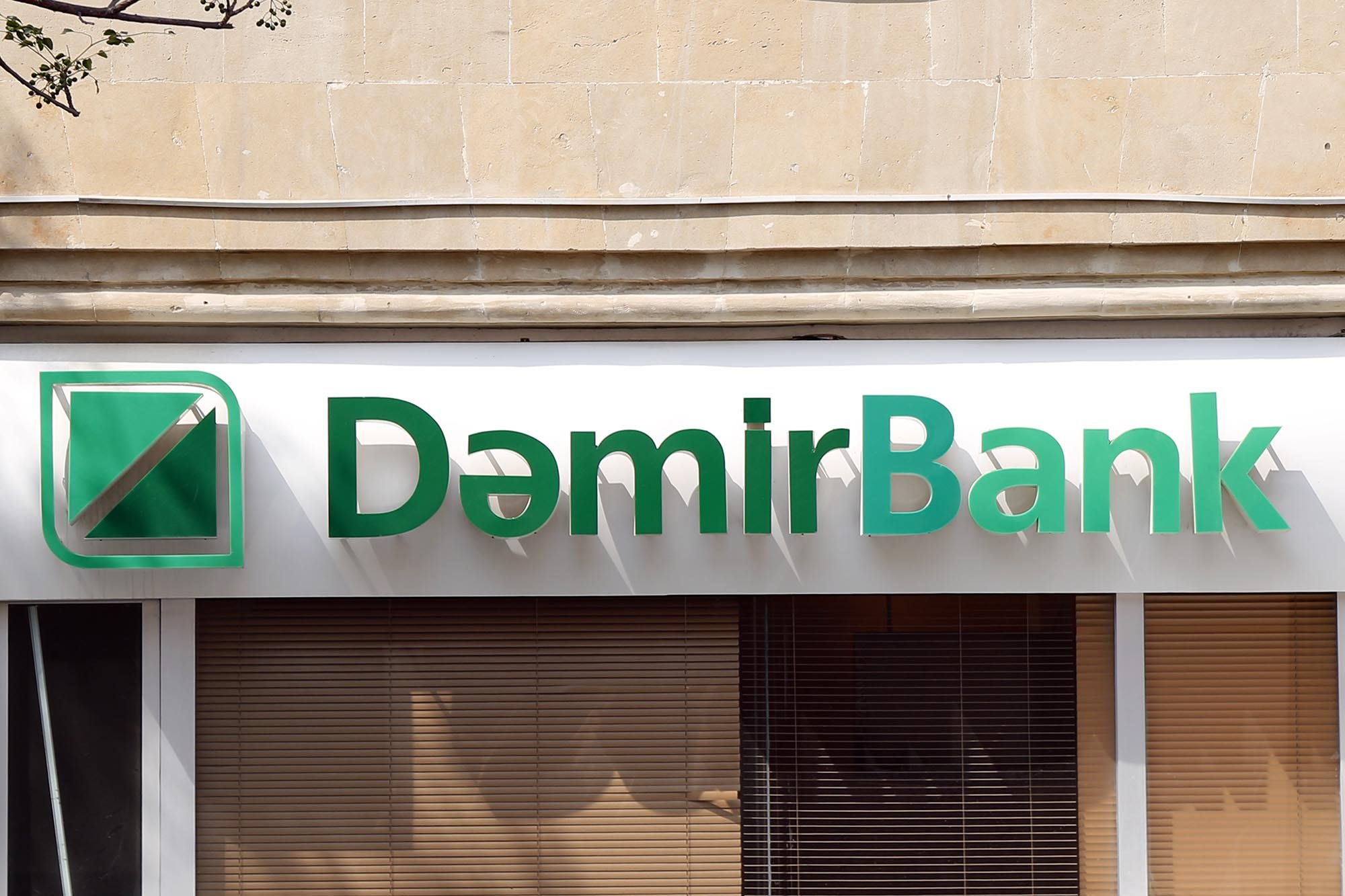 “Dəmir Bank”ın təminatsız kreditorlarının tələblərinin ödənilməsinə başlanılır