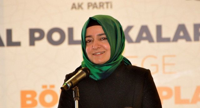 AKP rəsmisi: "Türkiyənin suriyalı qaçqınlara xərclədiyi vəsait 40 milyard dolları keçib"