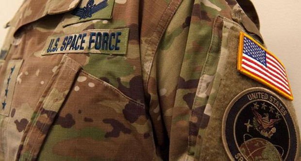 ABŞ Kosmik Qüvvələrinin yeni uniforması gülüş hədəfi oldu - FOTO