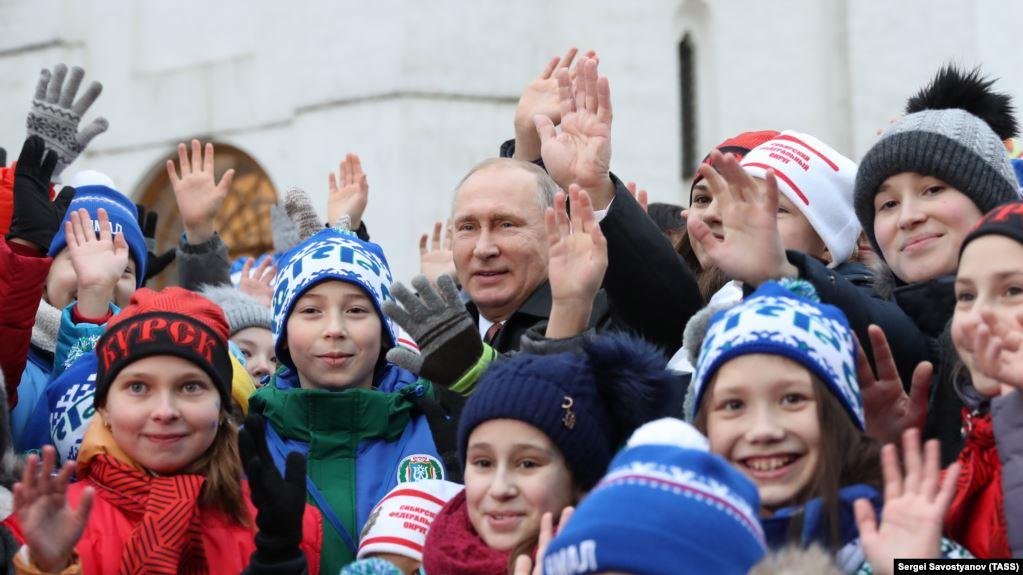 Putin Rusiyada əhalinin azalmasının qarşısını almağa çalışır – 66 milyard dollar xərcləyəcək