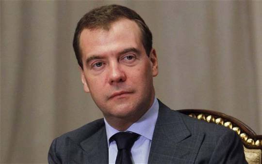 Medvedevin yeni vəzifəsindəki maaşı açıqlandı
