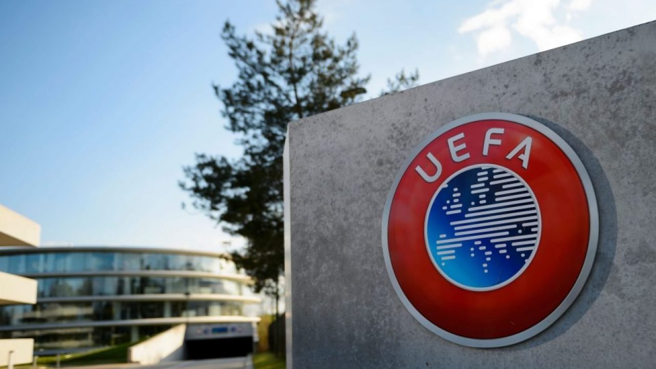 UEFA: Azərbaycan futbol azarkeşlərinin üzünə təbəssüm gətirdi