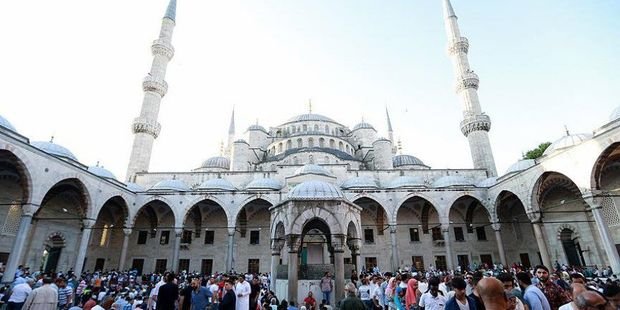 Ramazan bayramında Türkiyədə dörd günlük küçəyə çıxma qadağası olacaq
